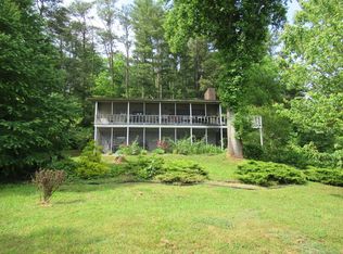 221 Morgan Rd, Franklin, NC 28734