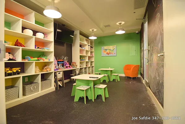 Rented by Safdie Realty Group | media 38