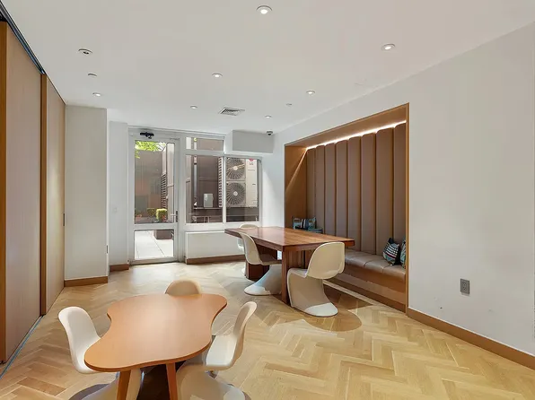 389 East 89th Street 27A image 18 of 19