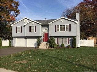 79 Rockdale Rd, West Haven, CT 06516