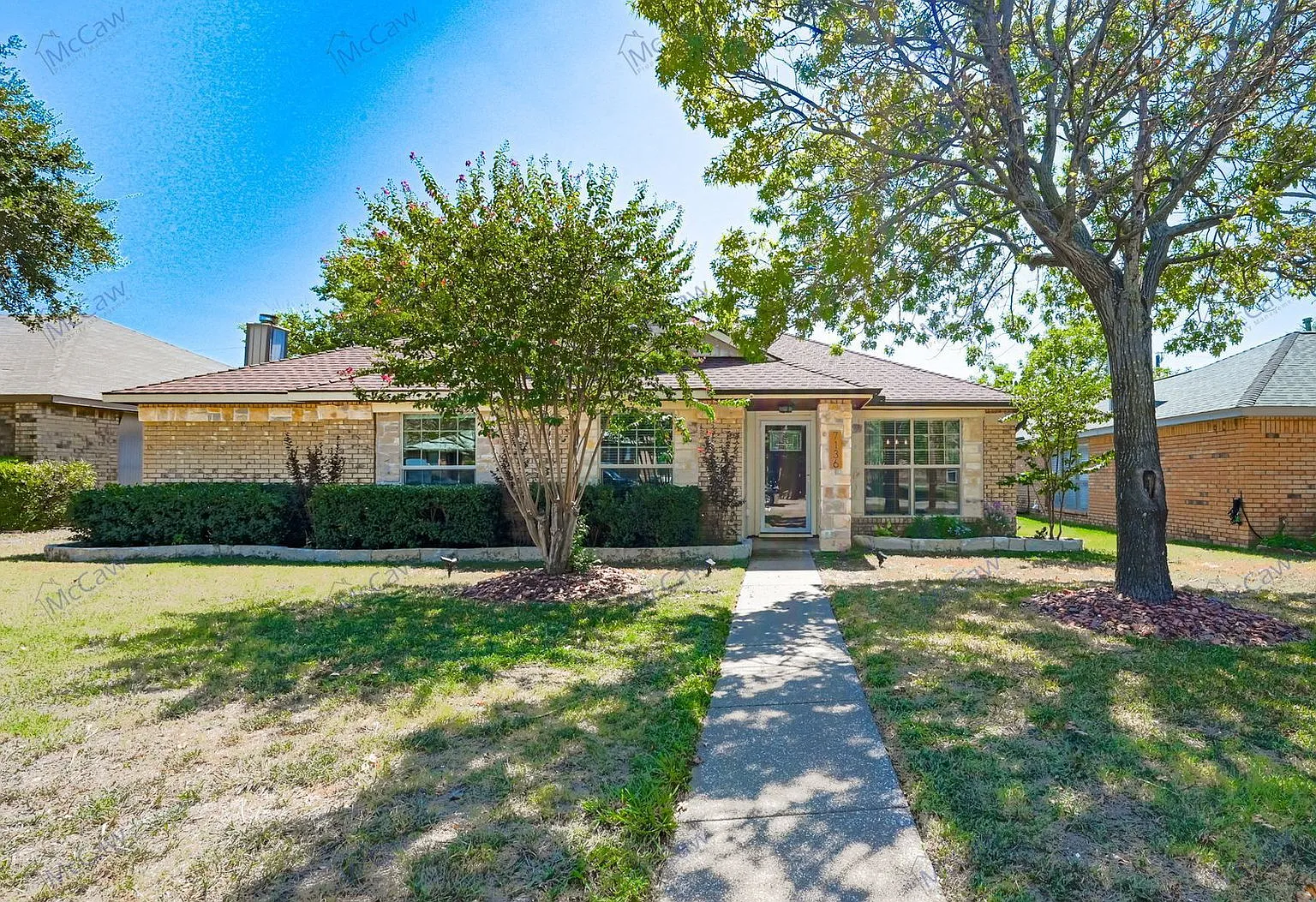 4 bed, 2.0 bath, 2080 sqft, $2,750 — Photo 2