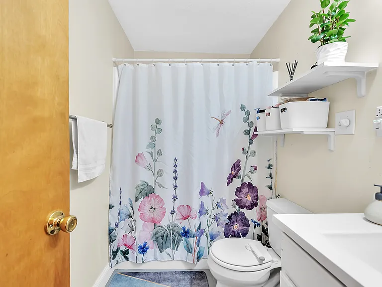 209 Great Rd #C1 — Photo 8