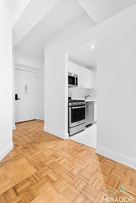 4th image of 80 Madison Ave APT 2F