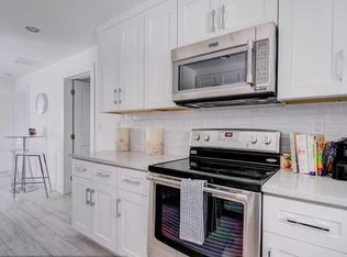 500 NW 1st St, Boca Raton, FL 33432