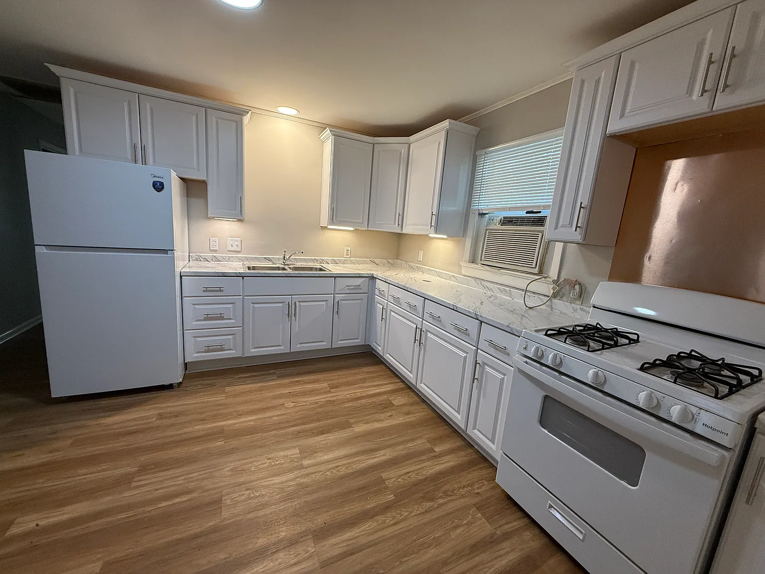 3 bed, 1200 sqft, $1,175 — Photo 4