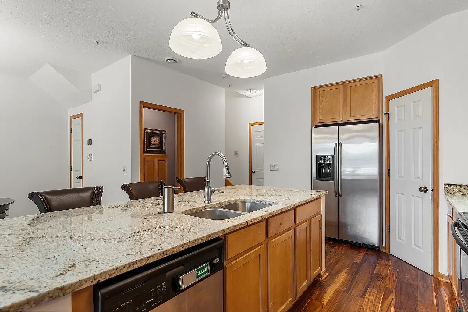 3 bed, 1642 sqft, $2,450 — Photo 4