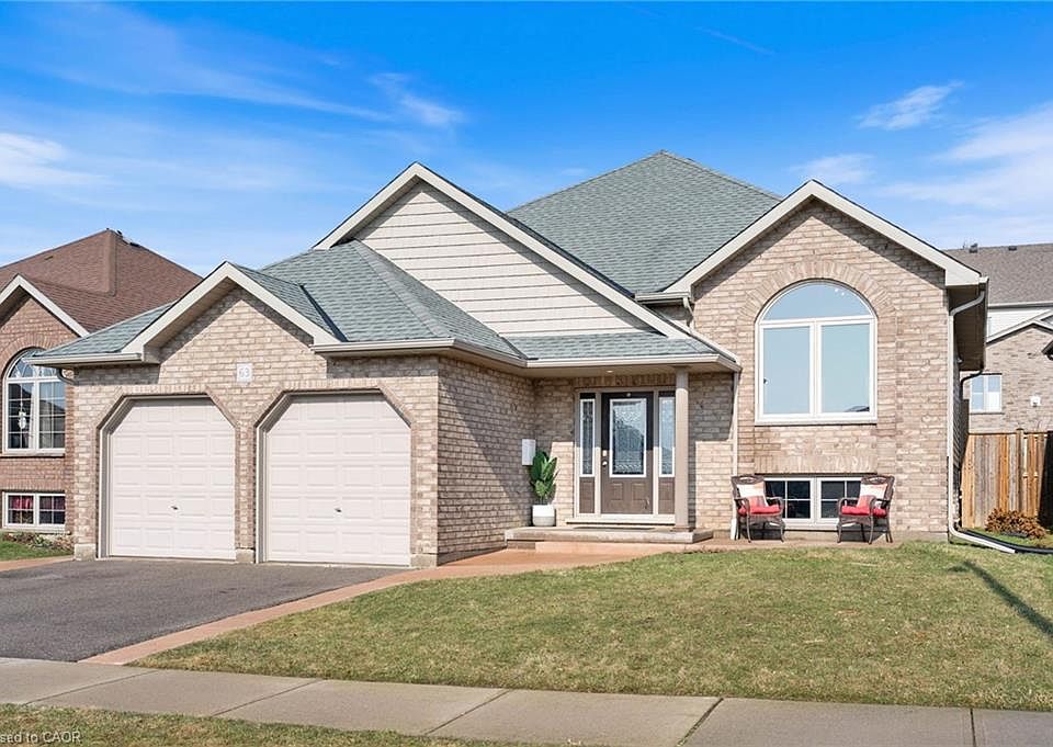 1st image of 63 Redbud Cres