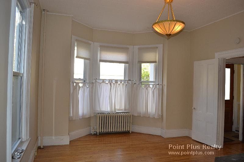 1st image of 419 Putnam Ave #1