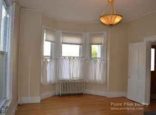 419 Putnam Ave #1, Cambridge, MA 02139