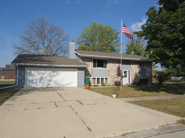 1401 College St, Webster City, IA 50595