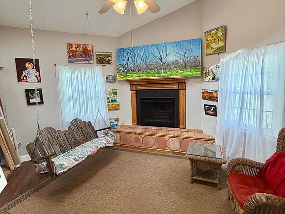 4th image of 334 S Main St