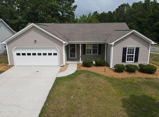 100 Belvedere Dr, Holly Ridge, NC 28445