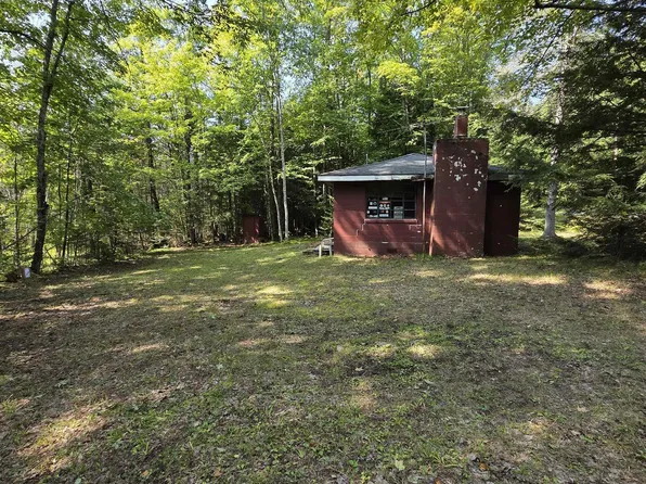 W7793 Bergeson Ln, Amberg, WI 54102