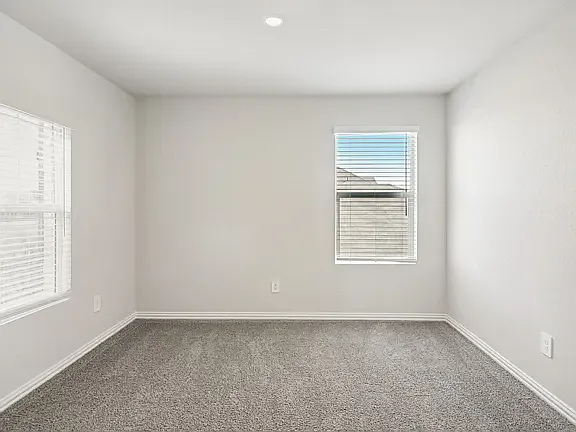 901 Edgehurst Dr — Photo 29