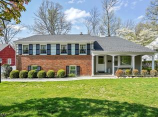 26 Pine Grove Rd, Berkeley Heights, NJ 07922