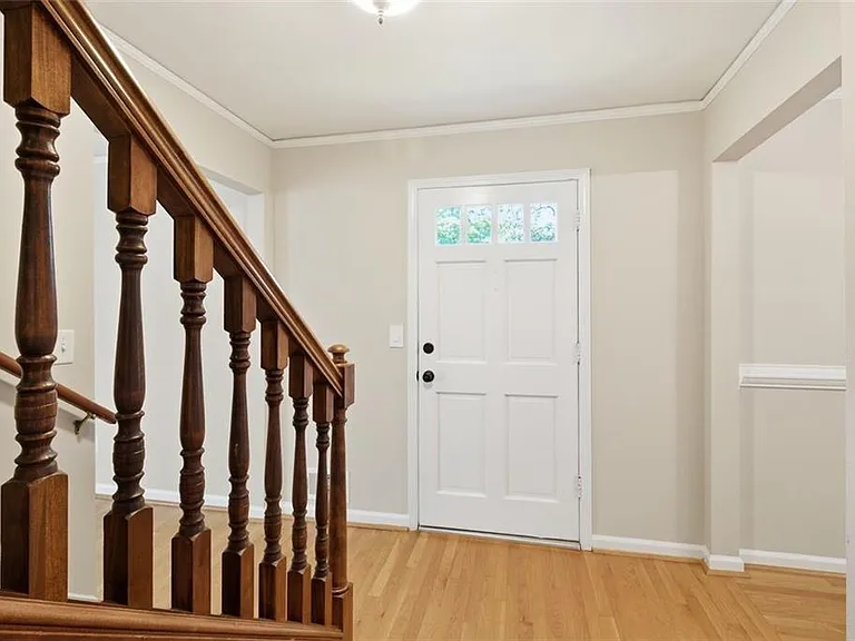 435 Stonebridge Dr — Photo 6