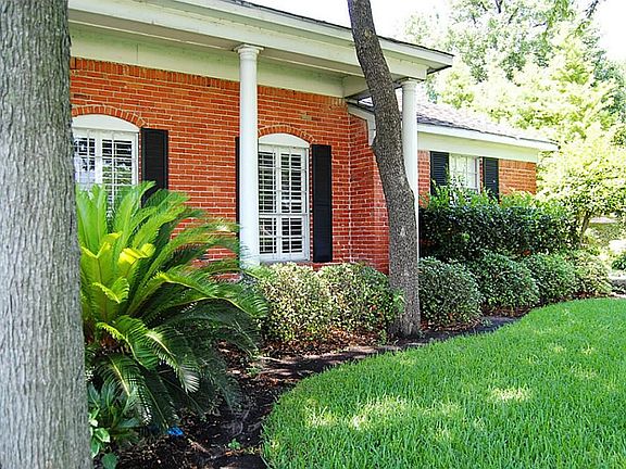 4th image of 4806 N Braeswood Blvd