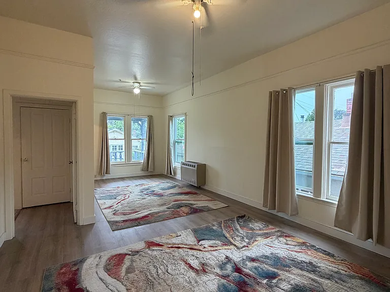 663 Charles St #C — Photo 2