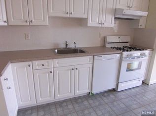 62A Anderson Ave APT 7, Fairview, NJ 07022