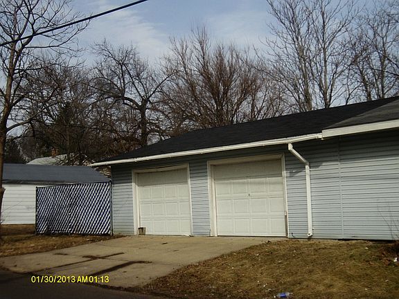 2nd image of 827 W Nowland Ave