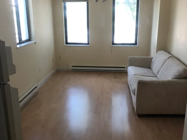 429 Main St #4, Warren, RI 02885