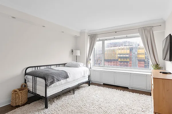 Rented by Oxford Property Group | media 7