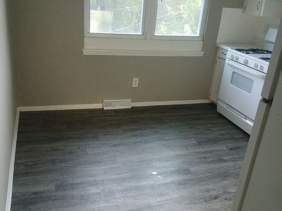 2nd image of 5036-5038 N Topping Ave