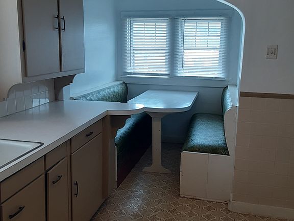 3rd image of 717 N 2nd St