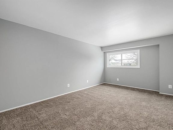 5th image of 30535 W Forteen Mile Rd