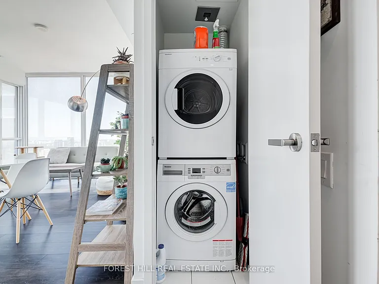15 Grenville St #4708 — Photo 24