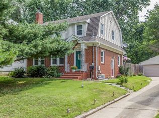 2007 E 29th St, Des Moines, IA 50317