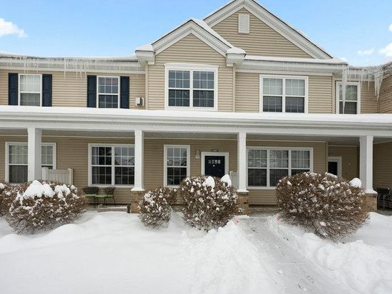 11316 Chisholm Cir NE Unit C, Blaine, MN 55449