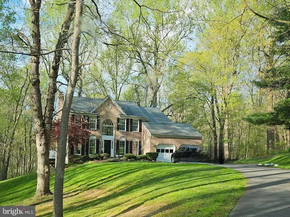 5400 Abington Dr, Eldersburg, MD 21784