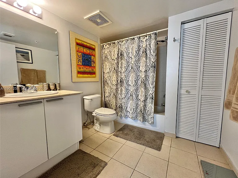 16699 Collins Ave #2109 — Photo 21