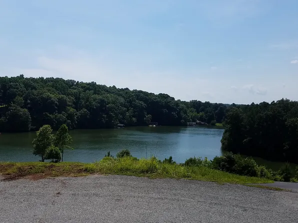 48 Camellia Pl, Moneta, VA 24121