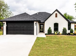 3113 E Noble Dr, Edmond, OK 73034