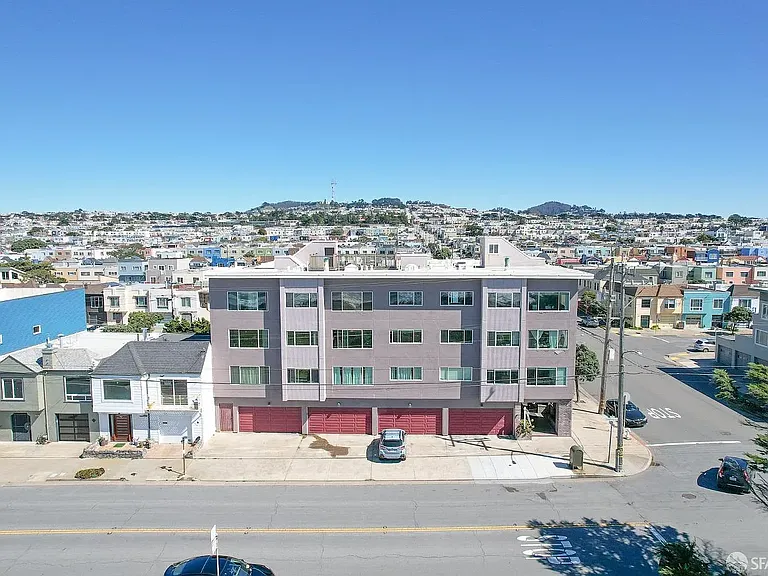 2090 Great Hwy #206 — Photo 3