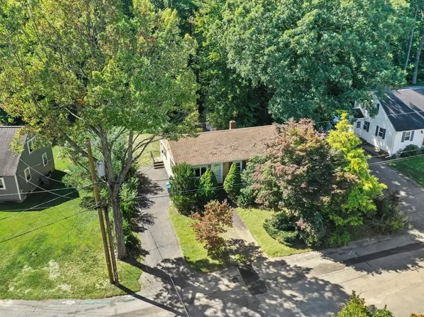 89 Hickory Rd, Leominster, MA 01453