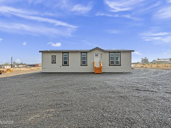 3605 E 10th St, Silver Springs, NV 89429