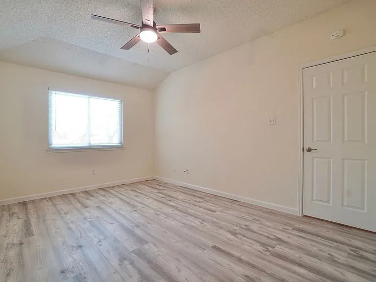13102 Staton Dr — Photo 12