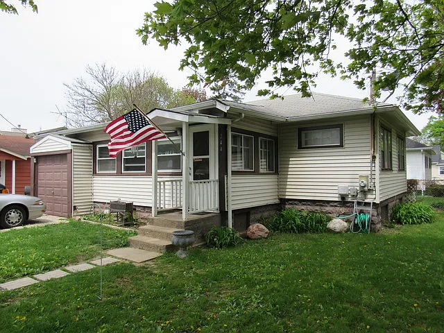 244 Hazel Ave photo 1