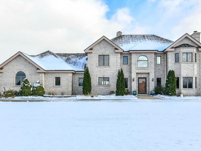 W295S5458 Holiday Oak DR, Waukesha, WI, 53189