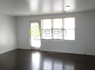 2528-42 W Fitch Ave, Chicago, IL 60645