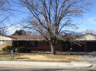901 Center St, Garden City, KS 67846