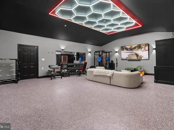 183 Brookside Blvd, Newark, DE 19713