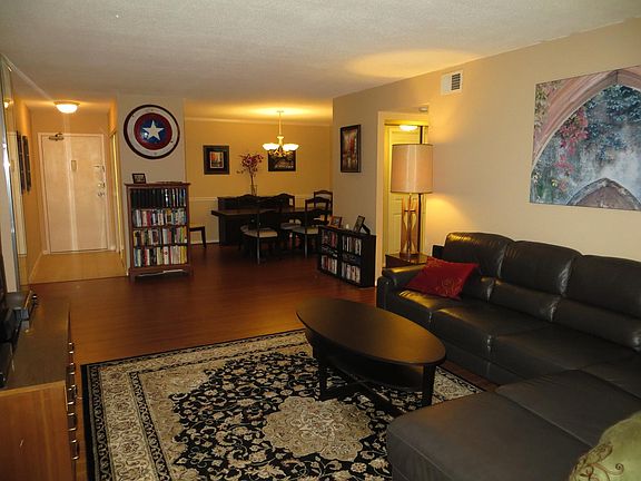 4th image of 1300 Army Navy Dr APT 829