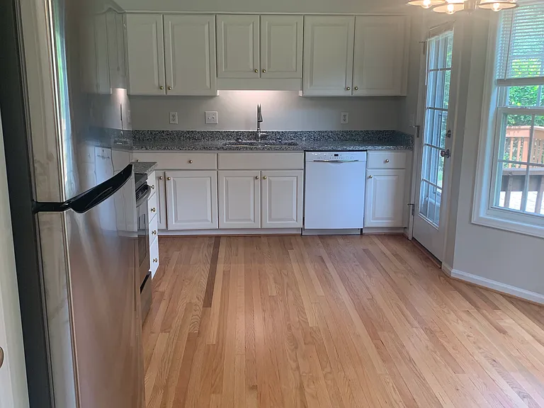 5401 Phillipsburg Dr — Photo 8