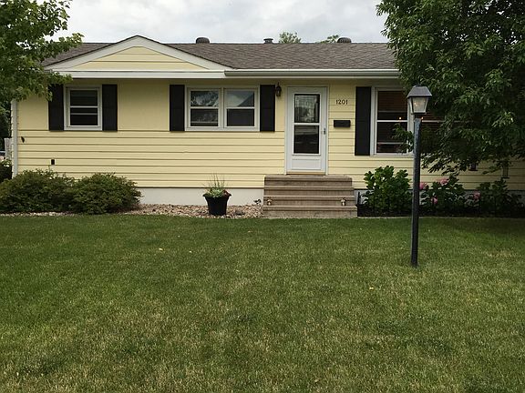 2nd image of 1201 Logan St