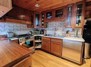 10 Hilliard St APT 2, Cambridge, MA 02138