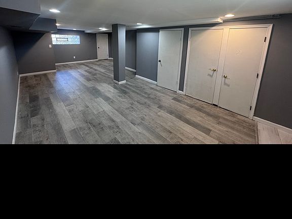 3rd image of 7438 Rugby St